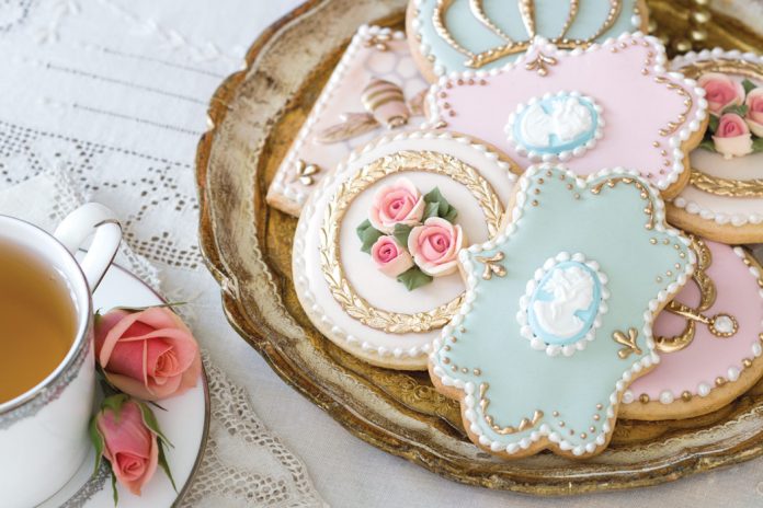 Marie Antoinette Cookies: A How-To from SweetAmbs